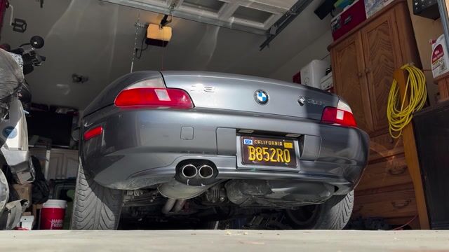 エイプリルページ 2001 BMW Z3 3.0i Roadster VIN: WBACN53471LJ55846 for Sale