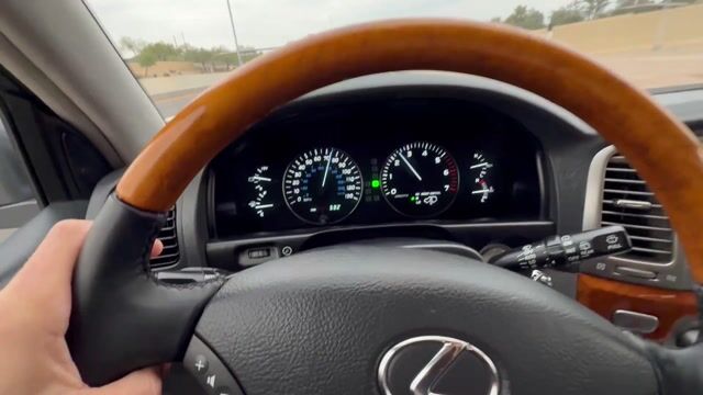 2003 Lexus LX 470 VIN: JTJHT00WX33519619 for Sale - Cars & Bids