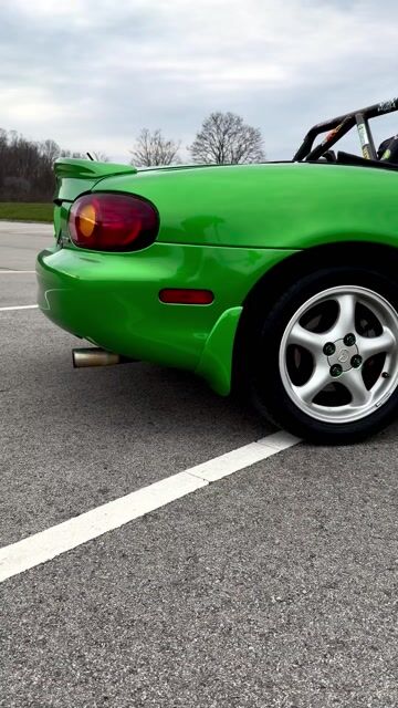 2000 Mazda MX-5 Miata Special Edition VIN: JM1NB3533Y0151379 for