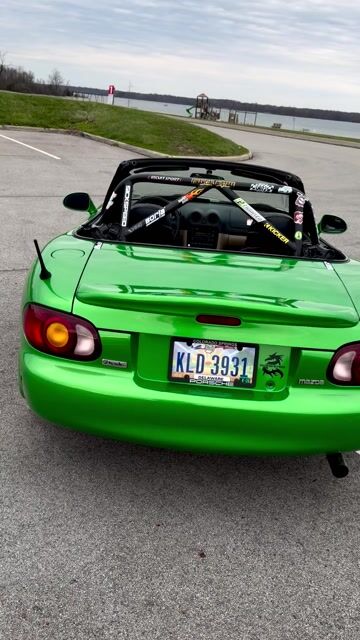 2000 Mazda MX-5 Miata Special Edition VIN: JM1NB3533Y0151379 for